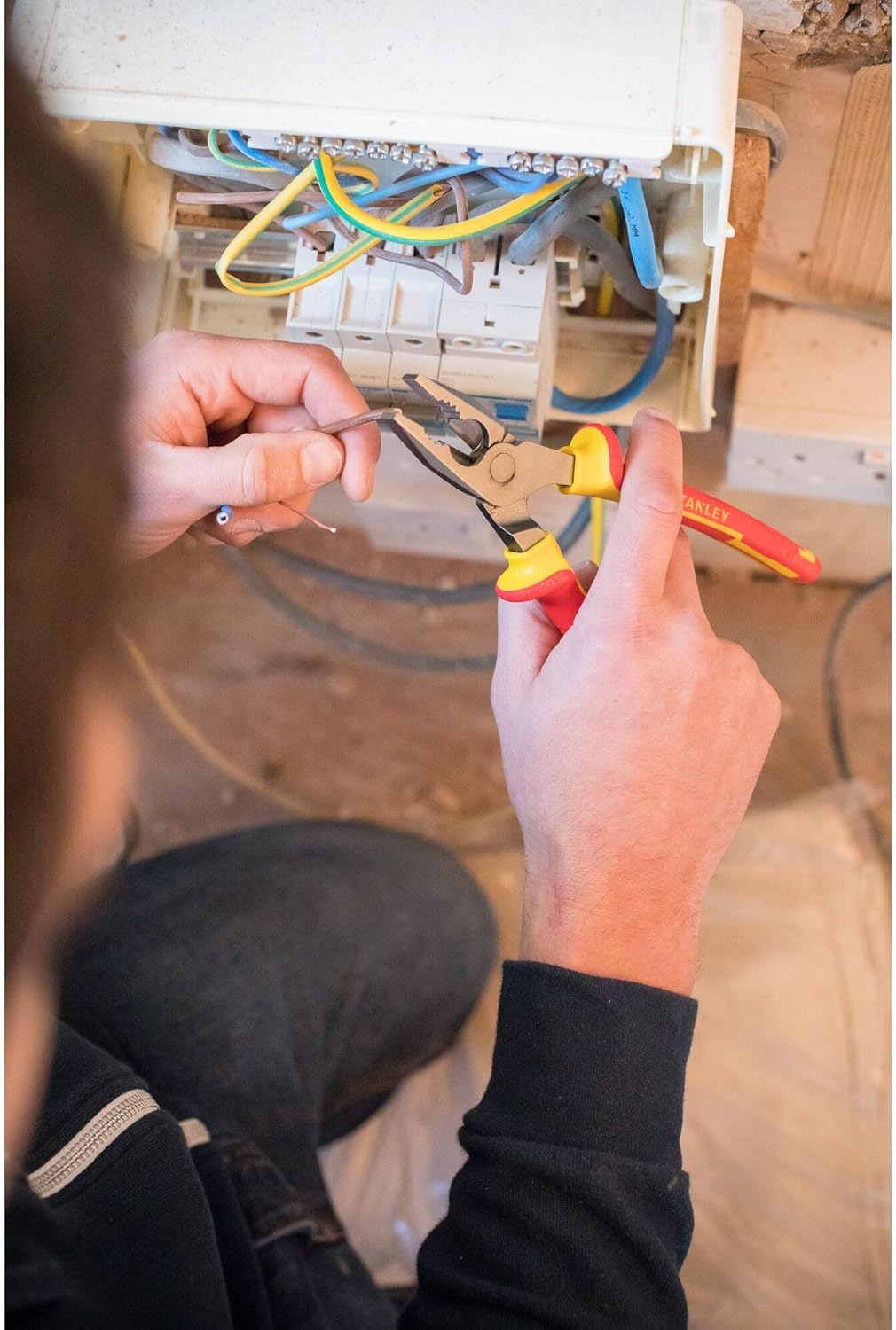 STANLEY Pinza Universale Isolata 175 mm