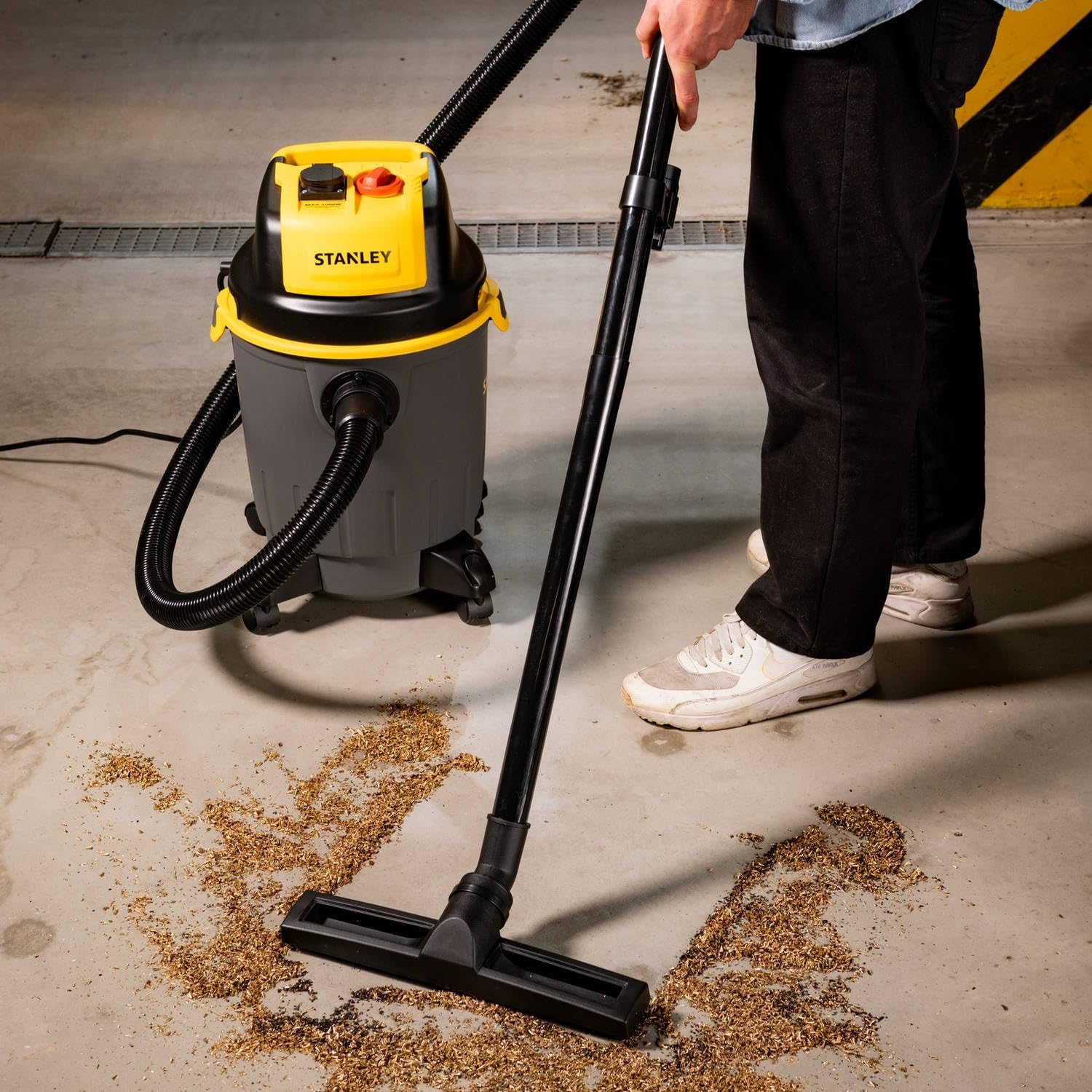 STANLEY Aspiratore Solidi e Liquidi Modello SXVC20PTE 1,2 kW Da 20L