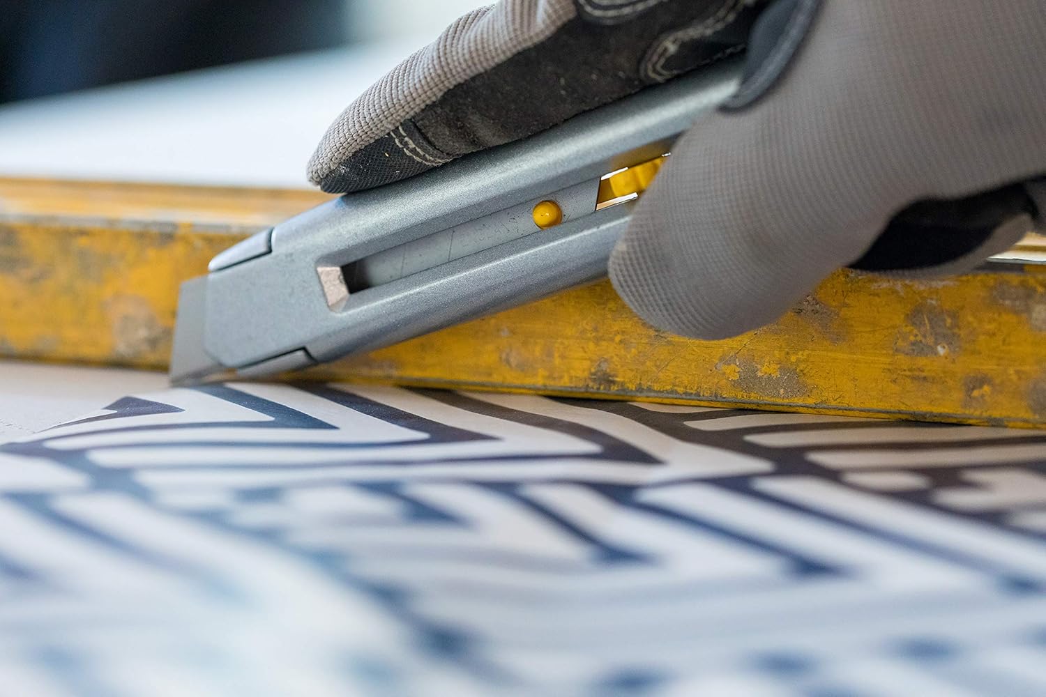 STANLEY Taglierino Autobloccante Cutter Interlock 18 mm