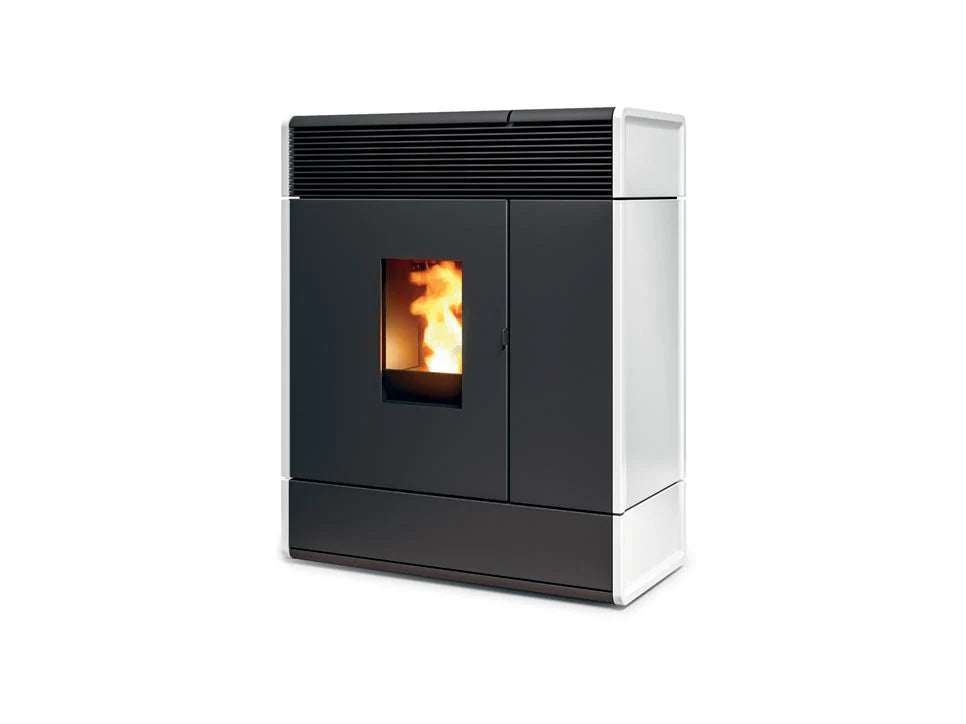 Termostufa a Pellet Slim MCZ Aki Hydromatic 24 R Maestro Plus Da 24 Kw Vari Colori