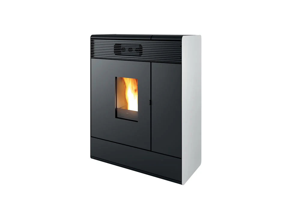 Termostufa a Pellet Slim MCZ Aki Hydromatic 24 R Maestro Plus Da 24 Kw Vari Colori