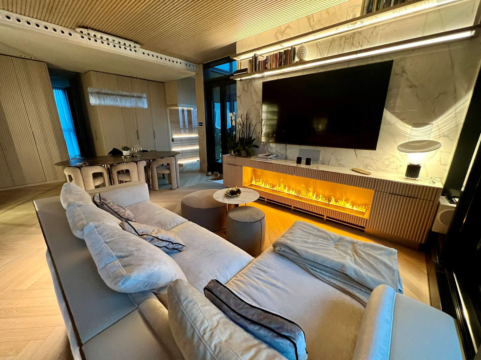 Camino Elettrico ad Acqua MaisonFire Modello BRACE 100 Multicolore (Idraulico) - Dimplex - distribuito da MaisonFire con Garanzia Italia