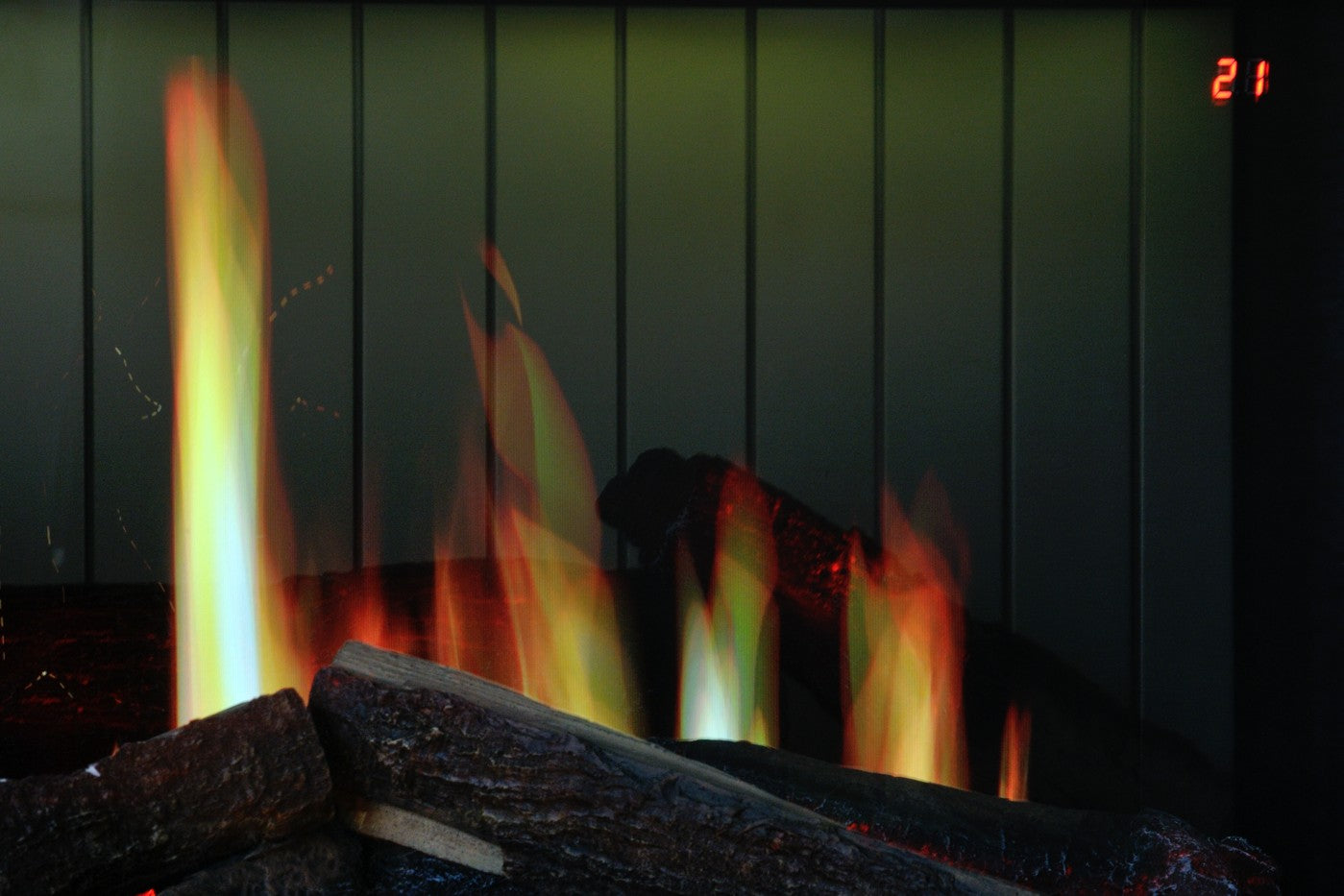 Camino Elettrico ad Alta Definizione MaisonFire Modello ENCANTO 70 - Dimplex - distribuito da MaisonFire con Garanzia Italia