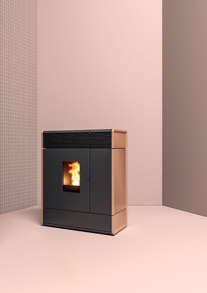 Termostufa a Pellet Slim MCZ Aki Hydromatic 24 R Maestro Plus Da 24 Kw Vari Colori