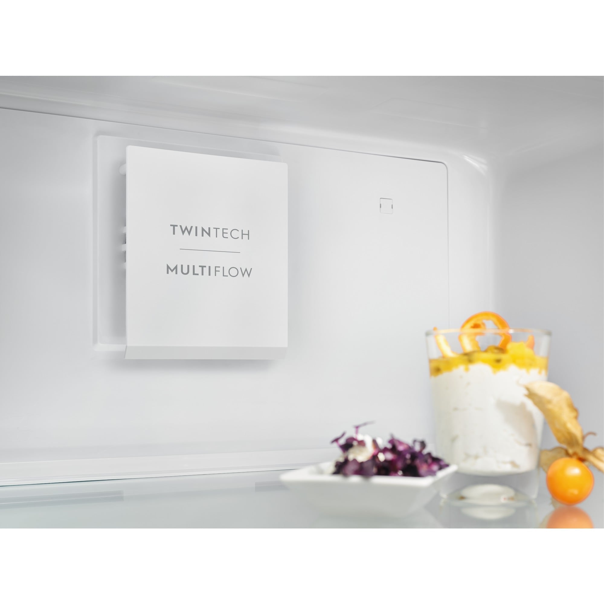 Frigorifero con Congelatore Libera Installazione Electrolux Serie 600 TwinTech® LNT6ME32U2 Total No Frost 186 cm
