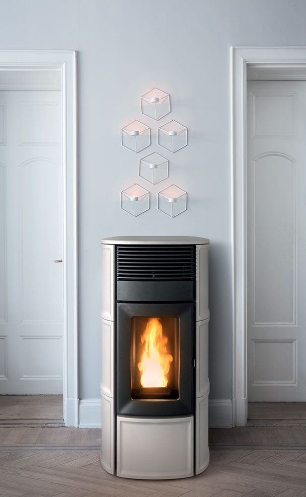 Stufa a Pellet MCZ Suite Hydromatic 24 R Maestro Plus Da 24 Kw Vari Colori