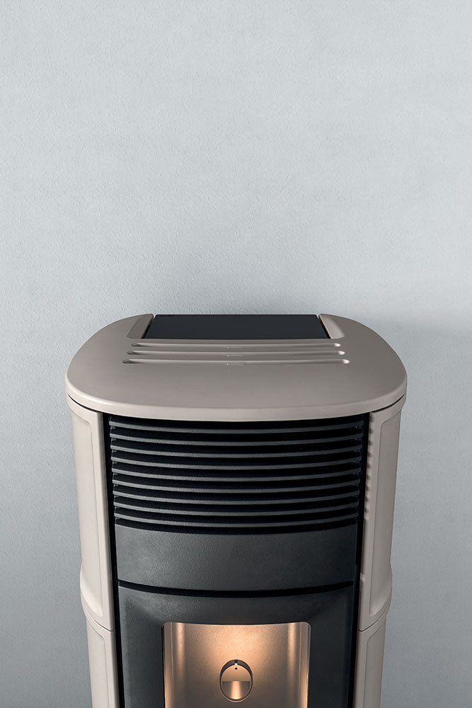 Stufa a Pellet MCZ Suite Hydromatic 18 R Maestro Plus Da 18 Kw Vari Colori