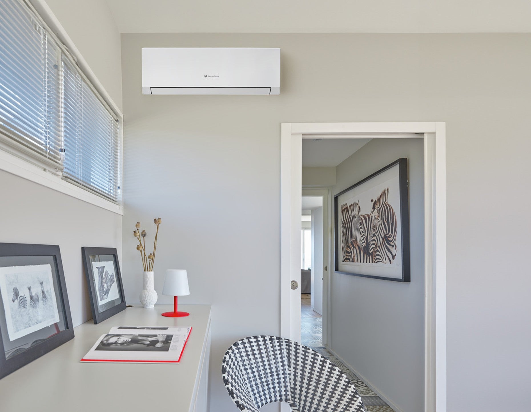 Condizionatore Climatizzatore Hermann Saunier Duval Trial Split Inverter R-32 VivAir Max 7000+7000+9000 BTU Con SDH1-080MNA4O Wi-Fi Integrato