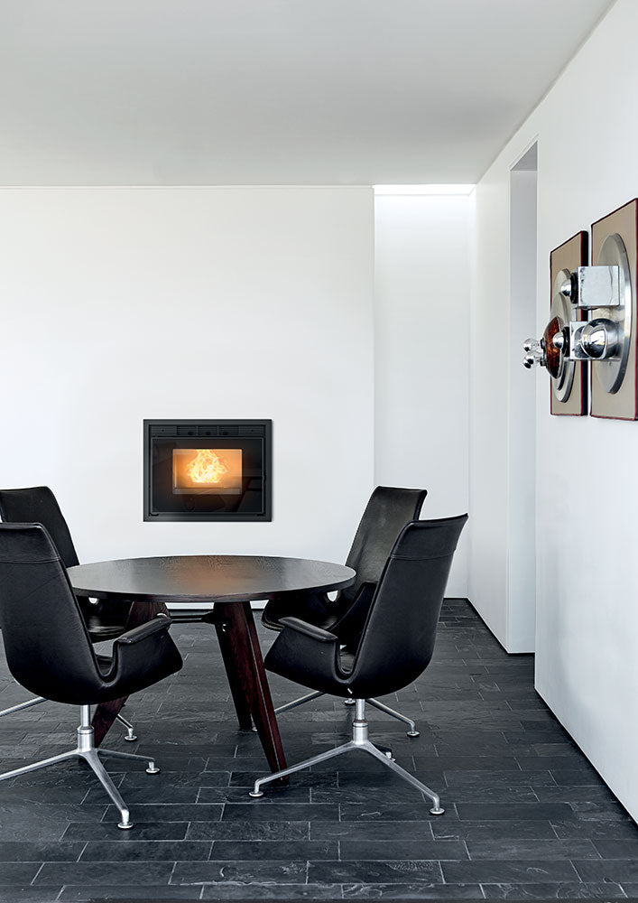 Termocamino a Pellet MCZ Hydro Vivo 90 HYDRO 24 Maestro Plus Da 24 Kw